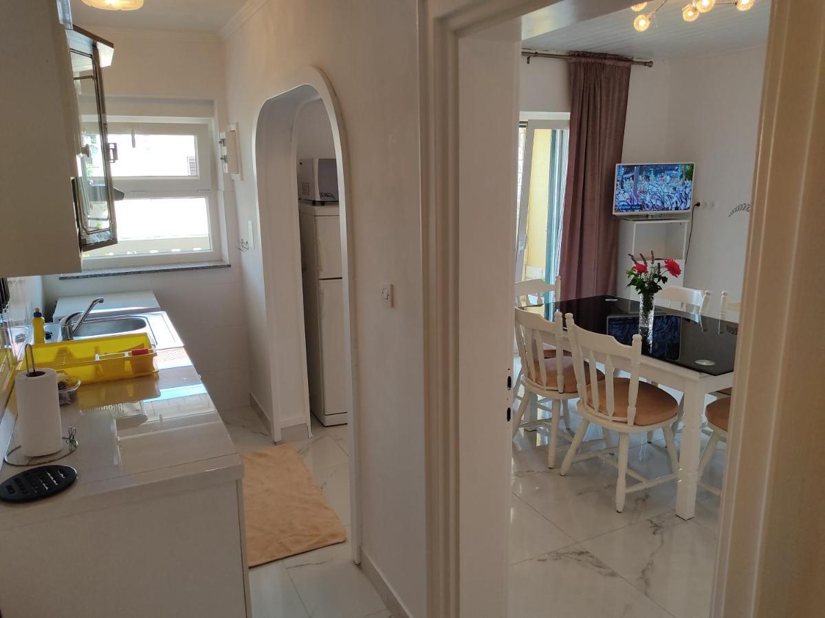 Apartments Milka Vodice Exterior photo